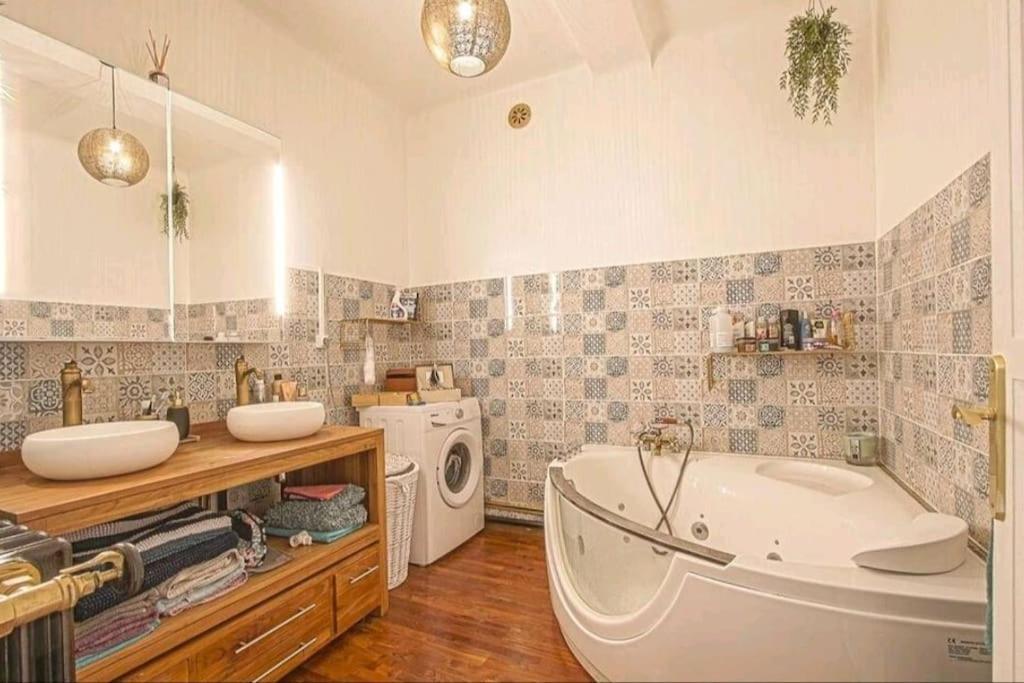 Appartement Chaleureux Hyper Centre 80M2 カーン エクステリア 写真